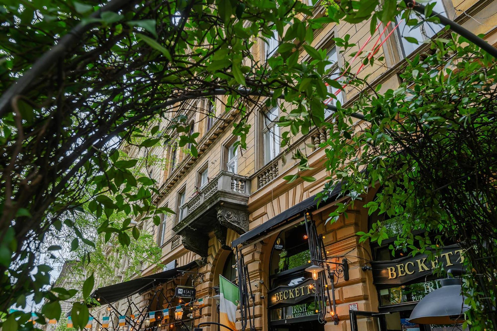 Liszt Modern Chic Apartment Budapest Exteriör bild